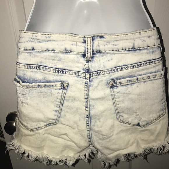 Altar'd state jean shorts - Picture 2 of 3